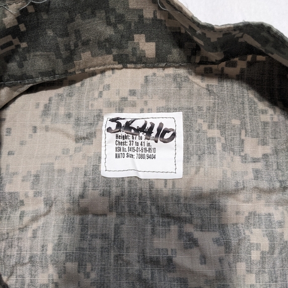 US Army Digital Camo Coat - Picture 8 of 8